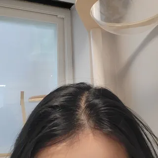 프리마인 더이상 뻣뻣하고 효과없는 탈모샴푸는 NO. 근본부터 케어하는 셀베이스 그린티샴푸(500ml) — 5점을 준 리뷰어가 2023년 3월 올린 사용 사진