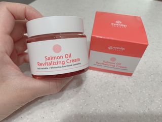 아이앤립 / EYENLIP 아이앤립 연어오일 리바이탈라이징 크림 — 5점을 준 리뷰어가 2021년 4월 올린 사용 사진