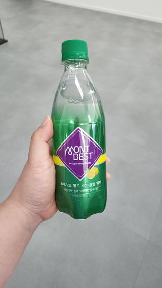 몽베스트 Montbest with Sparkling water Lemon OR Lime 20병(랜덤) — 5점을 준 리뷰어가 2022년 8월 올린 사용 사진