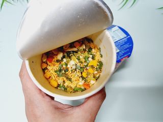 NISSIN 닛신 컵누들  4종 - 씨푸드오리지날, 씨푸드 스파이시, 씨푸드 커리, 씨푸드 XO소스 — 5점을 준 리뷰어가 2021년 10월 올린 사용 사진