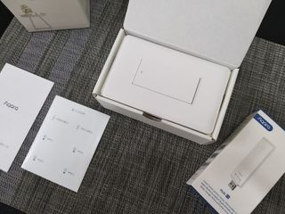 아카라 조명 스위치를 누워서 끄는 방법 (스마트 조명 스위치 2구 + 무선 리모트 스위치 1구 T1, 스마트 허브 E1) — 5점을 준 리뷰어가 2022년 5월 올린 사용 사진