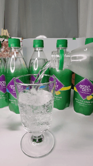 몽베스트 Montbest with Sparkling water Plain 20병 — 5점을 준 리뷰어가 2022년 6월 올린 사용 사진
