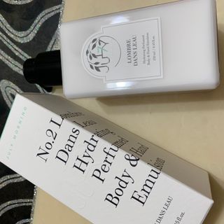 줄라이 모닝 _ JULY MORNING 줄라이모닝 하이드레이팅 퍼퓸드 바디앤핸드 에멀젼 — 5점을 준 리뷰어가 2021년 9월 올린 사용 사진