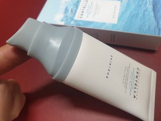 [스킨1004] 마다가스카르 센텔라 히알루-시카 워터핏 선세럼 50ml — 5점을 준 리뷰어가 2024년 5월 올린 사용 사진
