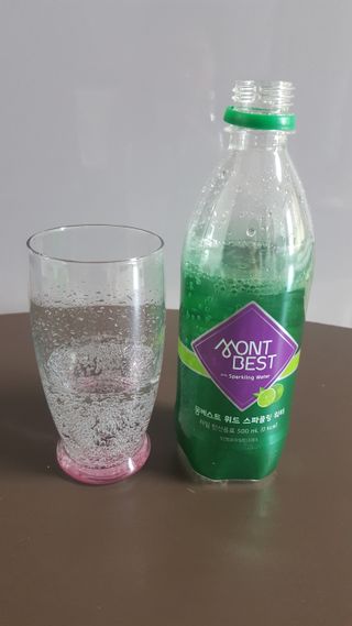 몽베스트 Montbest with Sparkling water Lime20병 — 5점을 준 리뷰어가 2022년 9월 올린 사용 사진