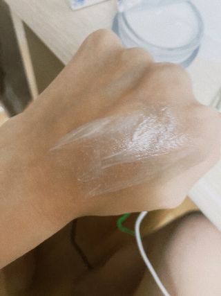 산수시 아쿠아 베네핏 24h 수부지 물광 속건조 수분크림 50ml — 5점을 준 리뷰어가 2021년 7월 올린 사용 사진