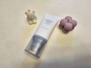 [스킨1004] 마다가스카르 센텔라 히알루-시카 워터핏 선세럼 50ml — 5점을 준 리뷰어가 2024년 5월 올린 사용 사진