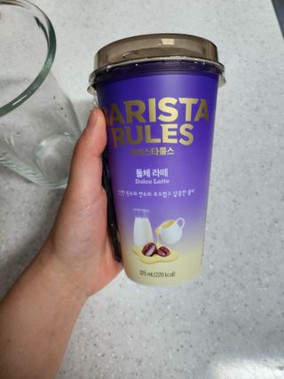 바리스타룰스 돌체 라떼 — 4점을 준 리뷰어가 2023년 4월 올린 사용 사진