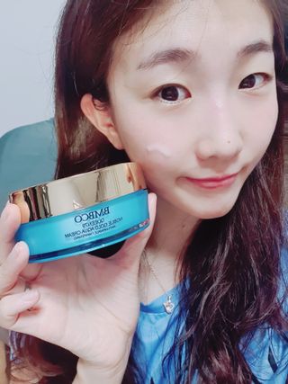 비엠비코 퀸79 노블 골드 아쿠아 크림 — 5점을 준 리뷰어가 2021년 5월 올린 사용 사진