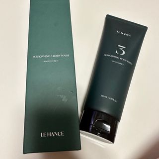 르핸스 퍼포밍 3 바디워시 비반트포렛/베티버포그 — 4점을 준 리뷰어가 2022년 12월 올린 사용 사진