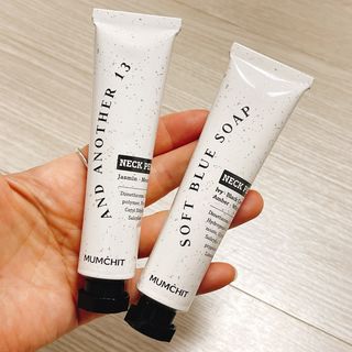 멈칫(MUMCHIT) 넥퍼퓸 NECKPERFUME 2가지 향 — 4.5점을 준 리뷰어가 2021년 11월 올린 사용 사진