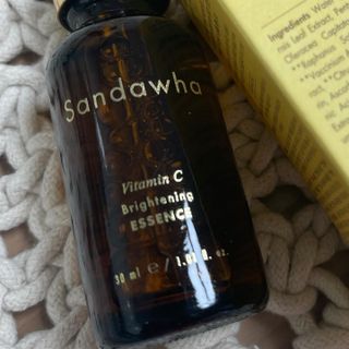 스킨큐어 산다화 비타민c 화이트닝 에센스 30ml — 5점을 준 리뷰어가 2021년 8월 올린 사용 사진