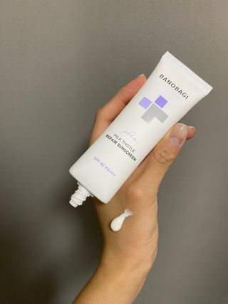 바노바기 코스메틱 바노바기 밀크씨슬 리페어 시카 선스크린 플러스 50ml — 5점을 준 리뷰어가 2023년 3월 올린 사용 사진