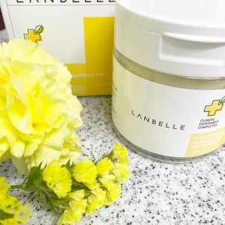 랑벨 비타 에너지 잡티 앰플 패드 65매 (투명하고 밝은 얼굴 광채패드) — 5점을 준 리뷰어가 2022년 5월 올린 사용 사진