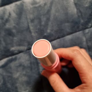 스킨큐어 산다화 카멜리아 안티 링클 멀티밤 — 5점을 준 리뷰어가 2022년 11월 올린 사용 사진