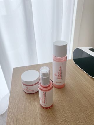아이앤립 / EYENLIP 아이앤립 연어오일 리바이탈라이징 토너+앰플+크림 3종 세트 — 4점을 준 리뷰어가 2021년 5월 올린 사용 사진