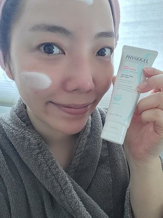 피지오겔 레드수딩 시카밸런스 크림 50ml — 3.5점을 준 리뷰어가 2022년 4월 올린 사용 사진