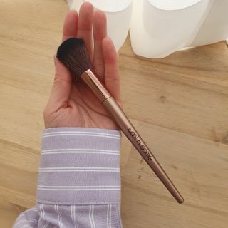 툴앤썸 로즈골드 에디션 치크or쉐딩 브러시+밀키 내추럴 스펀지+호빵 곤약 스펀지 — 5점을 준 리뷰어가 2021년 2월 올린 사용 사진