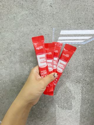 [인디닥터] 타이탄 BCAA 프로틴 젤리스틱 — 3.5점을 준 리뷰어가 2022년 4월 올린 사용 사진
