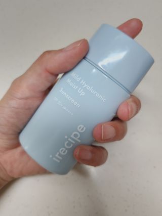 아이레시피 마일드 히알루로닉 모이스트 업 선스크린 SPF50+ PA++++ — 5점을 준 리뷰어가 2023년 6월 올린 사용 사진