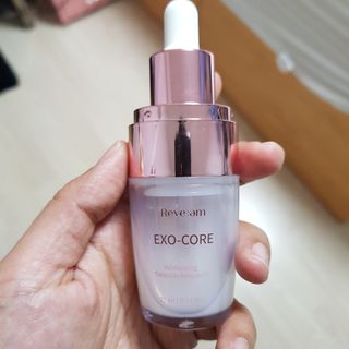 나우 [리브엠] 123억개 엑소좀으로 채운 눈부신 광채, 엑소코어 화이트닝 텐션 앰플 — 5점을 준 리뷰어가 2023년 10월 올린 사용 사진