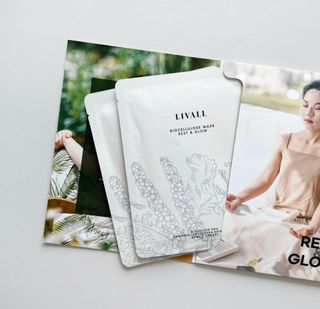 리브얼 | LIVALL 바이오셀룰로오스 마스크 레스트 앤 글로우 듀오 33ml  (2매) & 블루미 레스트 포션 — 5점을 준 리뷰어가 2022년 10월 올린 사용 사진