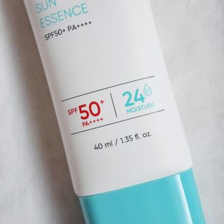 리더스코스메틱 리더스 카밍 바이오틱스 선 에센스 SPF 50+ PA++++ — 5점을 준 리뷰어가 2022년 6월 올린 사용 사진