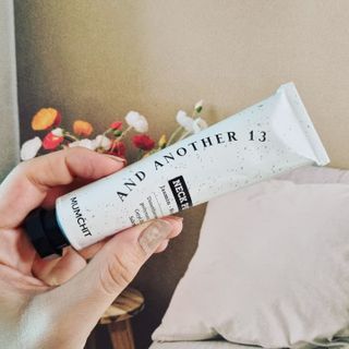 멈칫(MUMCHIT) 넥퍼퓸 NECKPERFUME 2가지 향 — 5점을 준 리뷰어가 2021년 11월 올린 사용 사진
