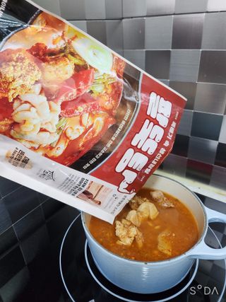 소담스퀘어 상암 궁중해물탕조씨집 백년가게 조씨집 팔뚝탕1인분550g — 5점을 준 리뷰어가 2022년 12월 올린 사용 사진