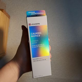리더스코스메틱 리더스 카밍 바이오틱스 에센스 워터 — 5점을 준 리뷰어가 2021년 10월 올린 사용 사진