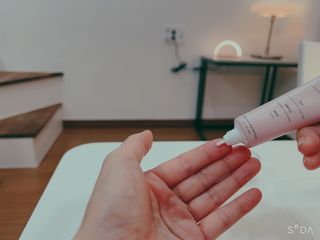 러브모아 향수 고체향수 승무원 고체향수 바르는 향수 니치향수 도손 우드세이지 앤 씨솔트 — 5점을 준 리뷰어가 2023년 1월 올린 사용 사진