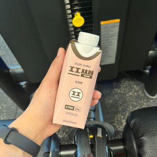 파워풀엑스 [프쌤] 더 맛있고 강력해진 고단백 음료 3종 (초코맛,딸기맛,커피맛) — 5점을 준 리뷰어가 2023년 1월 올린 사용 사진