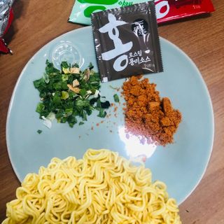 [풀무원] 자연은맛있다 정면, 백면, 홍면  세트 — 5점을 준 리뷰어가 2021년 4월 올린 사용 사진
