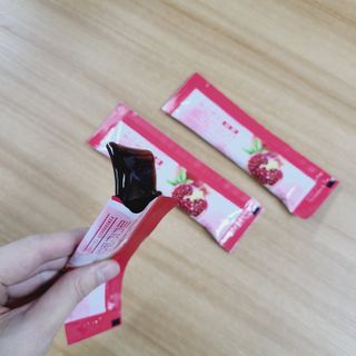 헬스업_쁘띠쁘띠석류콜라겐젤리_20g x 14포 — 5점을 준 리뷰어가 2021년 2월 올린 사용 사진