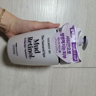 벨먼 내추럴 스파 머드레티놀 바디워시(그린로즈, 미드나잇 피오니) — 5점을 준 리뷰어가 2022년 5월 올린 사용 사진