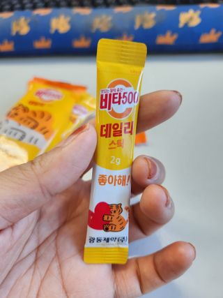 광동생활건강 [광동] 비타 500 데일리 스틱 VB, VC를 함유한 멀티비타민 30포+30포 — 4점을 준 리뷰어가 2022년 10월 올린 사용 사진