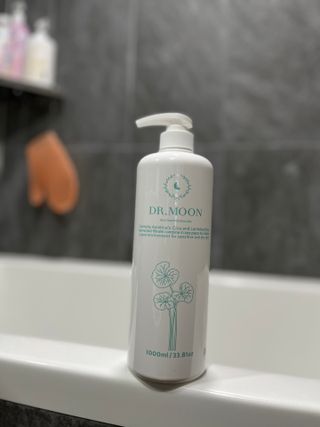 [닥터문] 센텔라 시카케어 화이트머스크 바디워시 1000ml — 5점을 준 리뷰어가 2023년 6월 올린 사용 사진