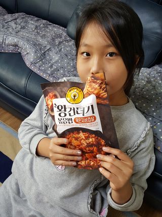 한성기업 무볼레 왕건더기 볶음밥 묵은지삼겹살 — 5점을 준 리뷰어가 2021년 10월 올린 사용 사진