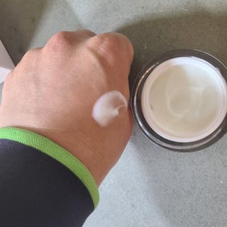 프리마인 바르기만 하면 철벽 스킨케어+24시간 마스크팩 효과. 셀라브 리제너레이팅 시스템 부스터+크림 세트 — 5점을 준 리뷰어가 2023년 5월 올린 사용 사진