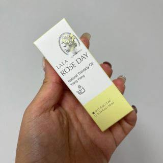 라라로즈데이 시즌2 천연 아로마오일 Y존 케어 속옷향수 이너퍼퓸 5ml  여성의 자존감을 UP시키자 — 5점을 준 리뷰어가 2021년 10월 올린 사용 사진