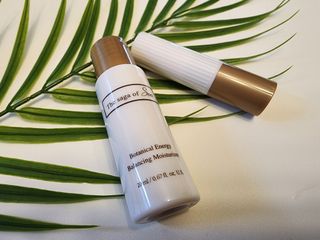 더사가오브수 [사가수] 효혜윤 보태니컬 에너지 에센스인로션 20ml /아이포올 스틱 3g — 5점을 준 리뷰어가 2023년 2월 올린 사용 사진