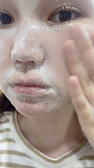 스킨1004 [SKIN1004] 마다가스카르 센텔라 앰플 폼 125ml — 5점을 준 리뷰어가 2024년 8월 올린 사용 사진