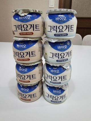매일바이오 그릭요거트 오리지널 플레인 4개, 로스터리 커피믹스 4개 — 5점을 준 리뷰어가 2021년 12월 올린 사용 사진