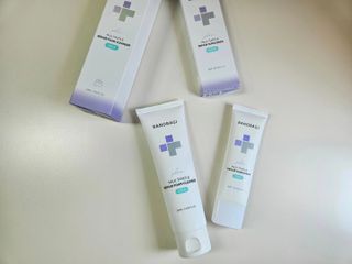 바노바기 코스메틱 바노바기 밀크씨슬 리페어 시카 폼 클렌저 플러스 120ml + 선스크린 플러스 50ml — 5점을 준 리뷰어가 2023년 8월 올린 사용 사진