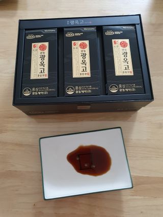[광동제약] 광동 광옥고 홍삼 본 30포+쇼핑백 증정 — 5점을 준 리뷰어가 2021년 12월 올린 사용 사진