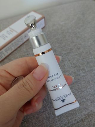 산수시 일루미네이팅 펄 영양 다크서클 스틱 아이 크림 케어 15ml — 5점을 준 리뷰어가 2021년 6월 올린 사용 사진