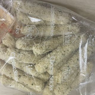 디케이식품(주) 고르곤졸라&모짜렐라 치즈스틱 400g — 5점을 준 리뷰어가 2023년 3월 올린 사용 사진