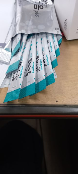 프리마인 유산균 국가지정연구소 선정, 살아있는 생유산균 200억 마리의 힘. 유산균n굿바이옴플러스 — 5점을 준 리뷰어가 2022년 11월 올린 사용 사진