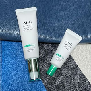 [AHC] 세이프온 에센스 선크림 올리브영 스페셜 증정 기획세트 — 5점을 준 리뷰어가 2022년 6월 올린 사용 사진