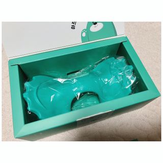 힐니스북 [힐마이넥]   거북목 통증완화를 위한 휴대용 목 안마기 — 5점을 준 리뷰어가 2022년 12월 올린 사용 사진